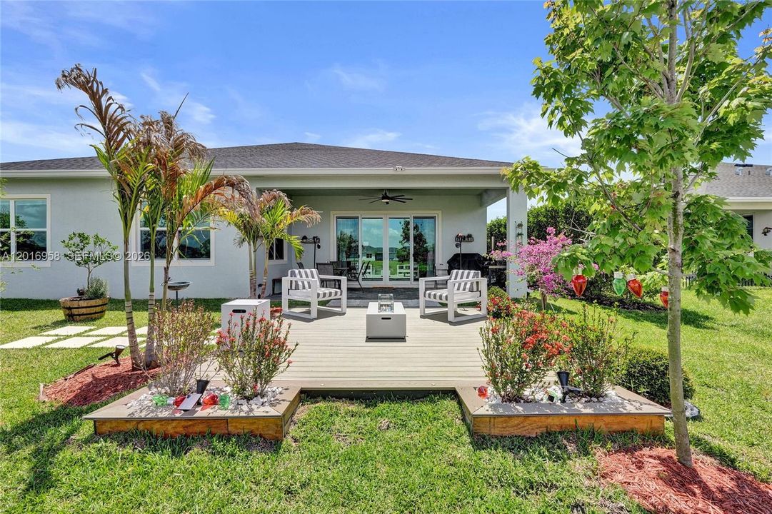 For Sale: $600,000 (3 beds, 3 baths, 2807 Square Feet)