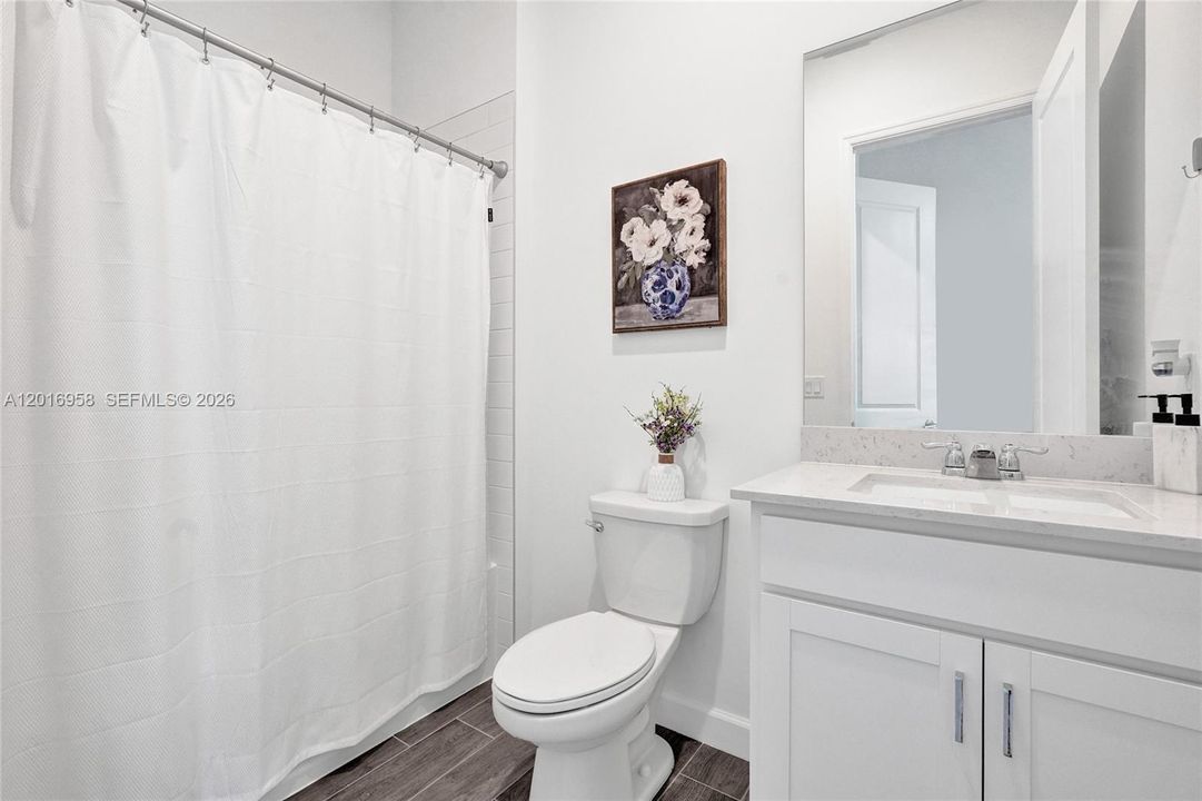 For Sale: $600,000 (3 beds, 3 baths, 2807 Square Feet)