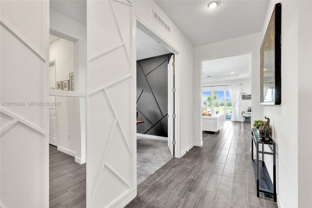 For Sale: $600,000 (3 beds, 3 baths, 2807 Square Feet)