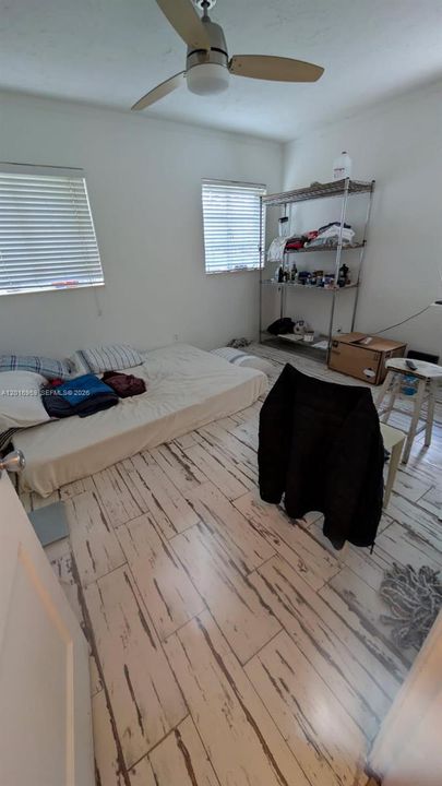 Active With Contract: $399,500 (2 beds, 1 baths, 1288 Square Feet)