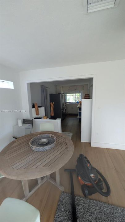 Active With Contract: $399,500 (2 beds, 1 baths, 1288 Square Feet)