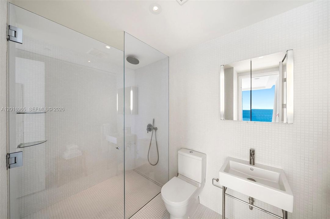 En Venta: $7,750,000 (3 camas, 3 baños, 2756 Pies cuadrados)