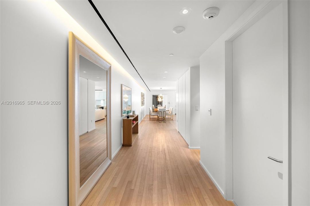 En Venta: $7,750,000 (3 camas, 3 baños, 2756 Pies cuadrados)