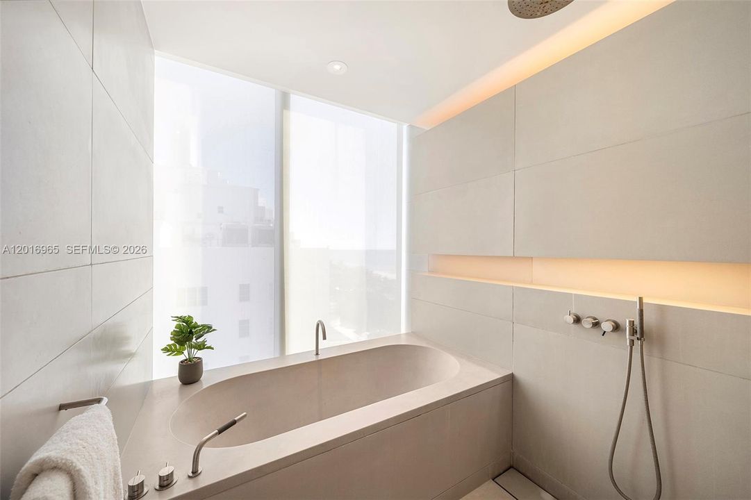 En Venta: $7,750,000 (3 camas, 3 baños, 2756 Pies cuadrados)
