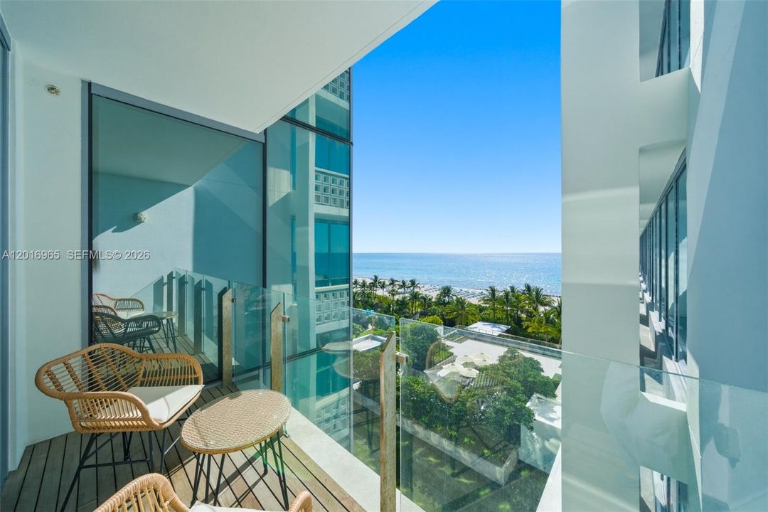 En Venta: $7,750,000 (3 camas, 3 baños, 2756 Pies cuadrados)