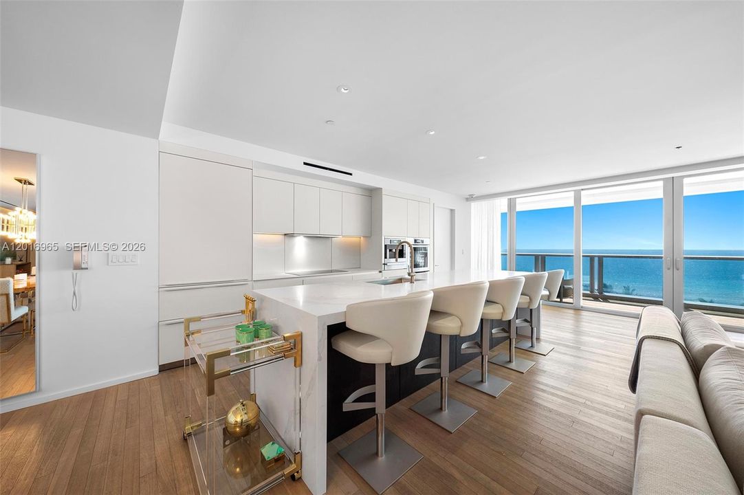 En Venta: $7,750,000 (3 camas, 3 baños, 2756 Pies cuadrados)
