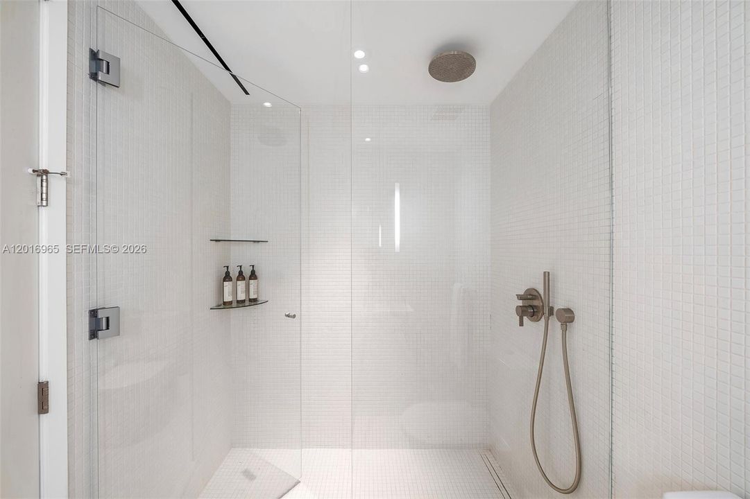 En Venta: $7,750,000 (3 camas, 3 baños, 2756 Pies cuadrados)