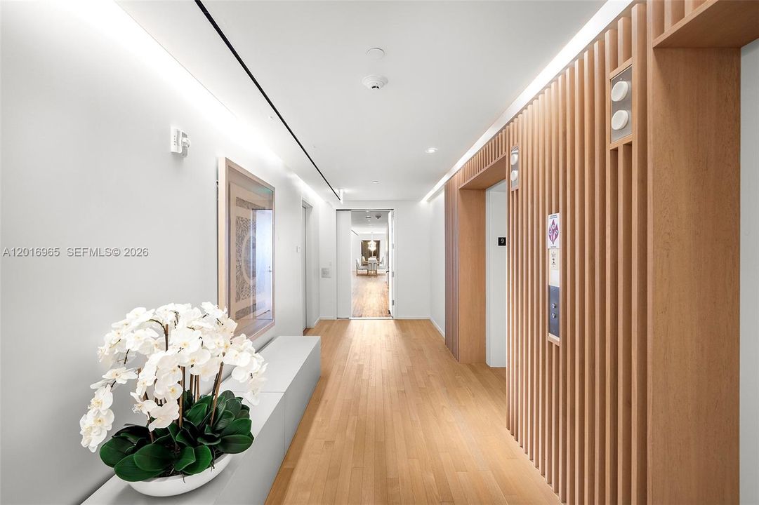 En Venta: $7,750,000 (3 camas, 3 baños, 2756 Pies cuadrados)