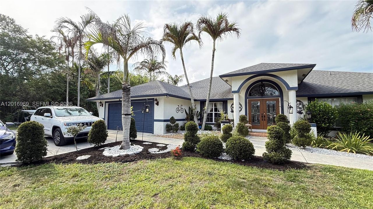 For Sale: $724,900 (4 beds, 2 baths, 2219 Square Feet)