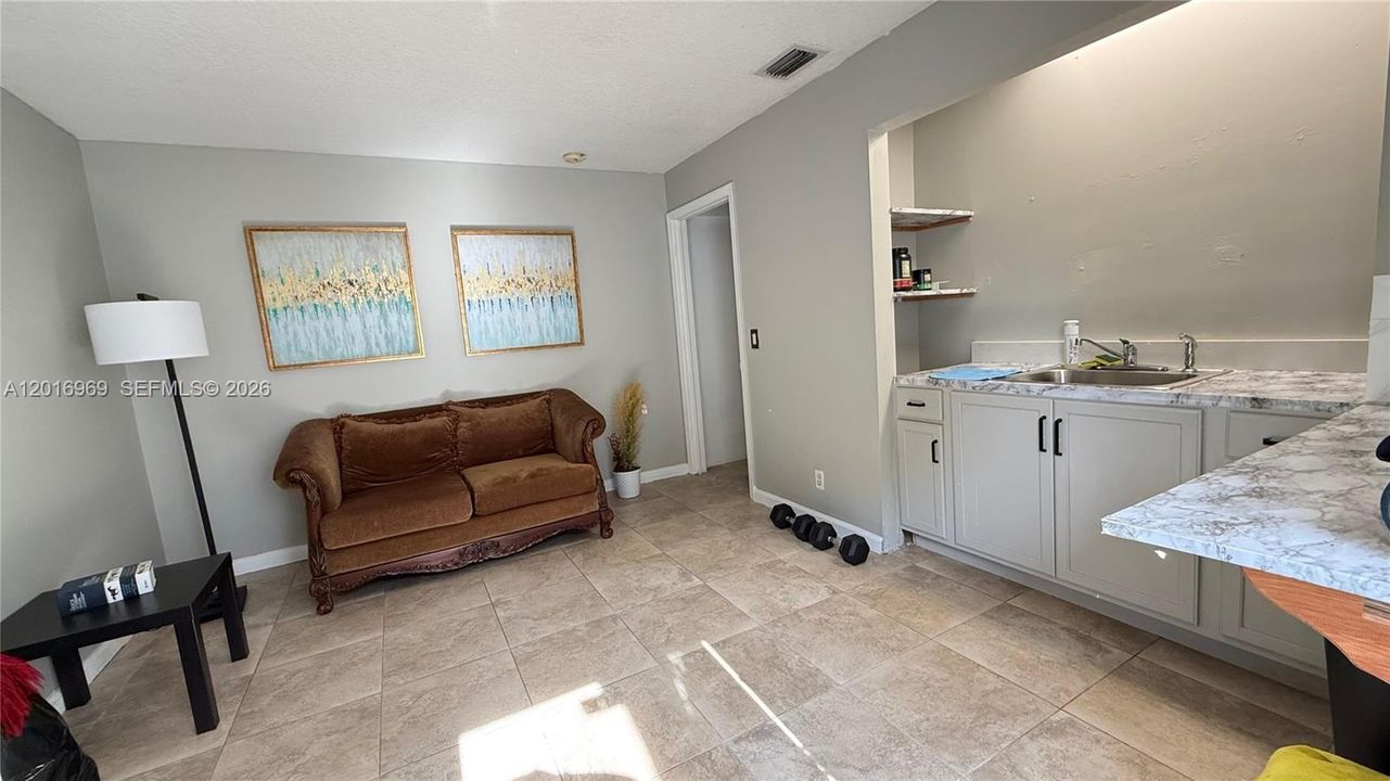 For Sale: $724,900 (4 beds, 2 baths, 2219 Square Feet)