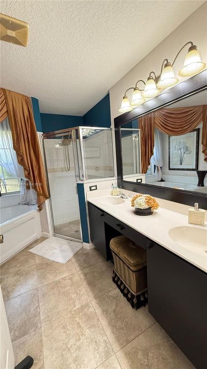 For Sale: $724,900 (4 beds, 2 baths, 2219 Square Feet)