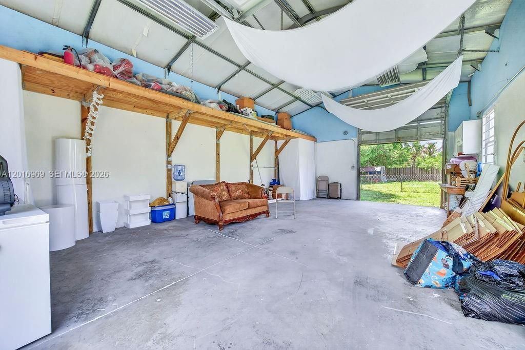 На продажу: $699,900 (4 спален, 2 ванн, 2219 Квадратных фут)