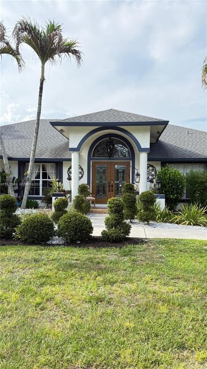 For Sale: $724,900 (4 beds, 2 baths, 2219 Square Feet)