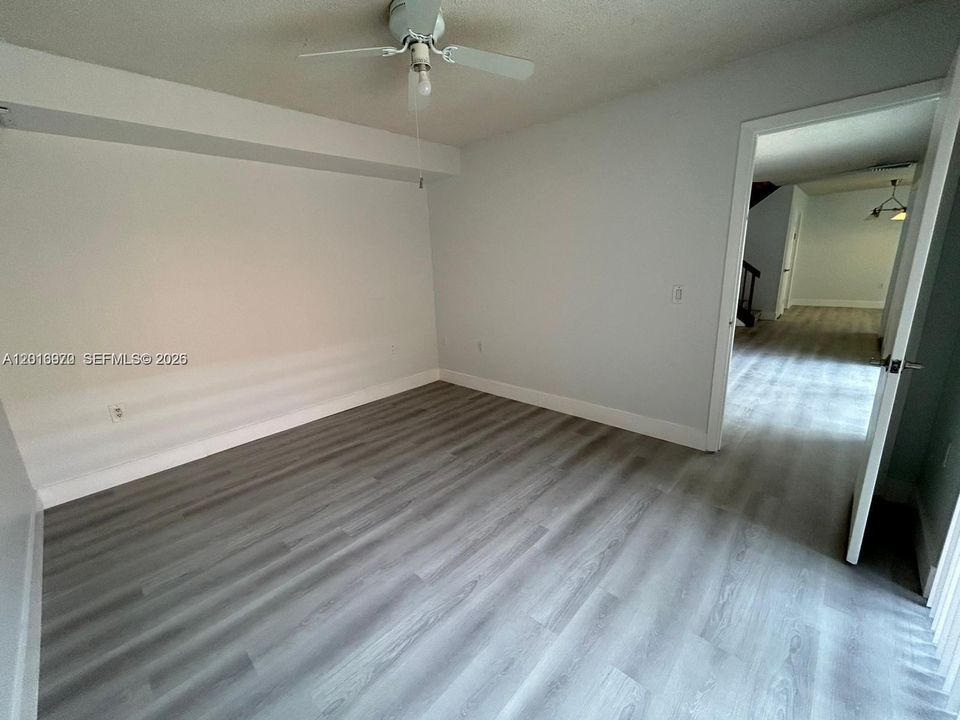 Active With Contract: $2,795 (2 beds, 2 baths, 1488 Square Feet)
