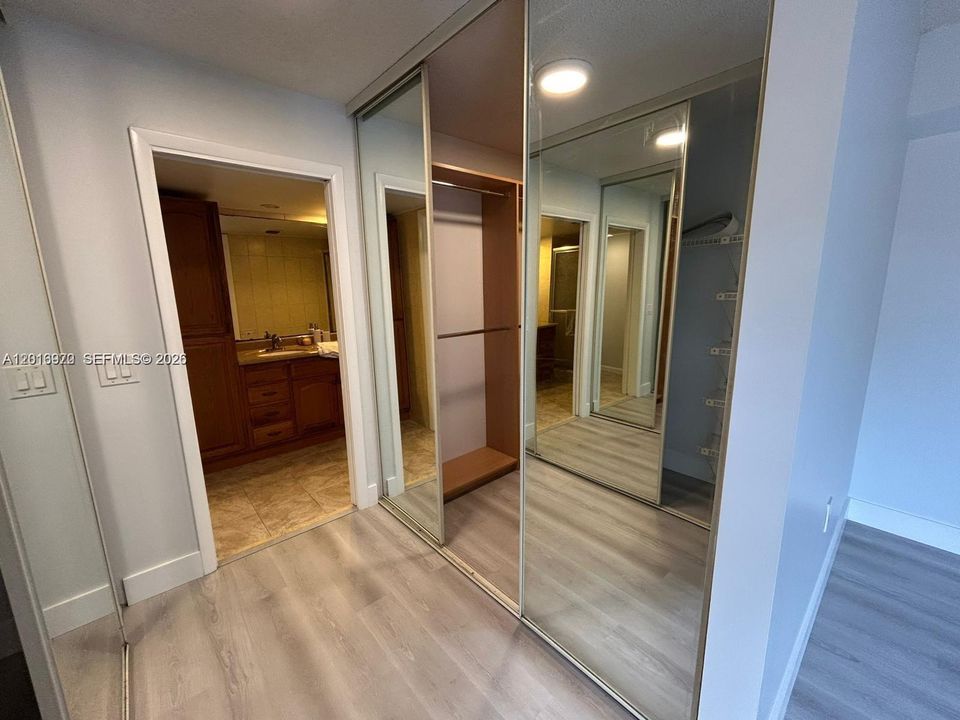 Active With Contract: $2,795 (2 beds, 2 baths, 1488 Square Feet)