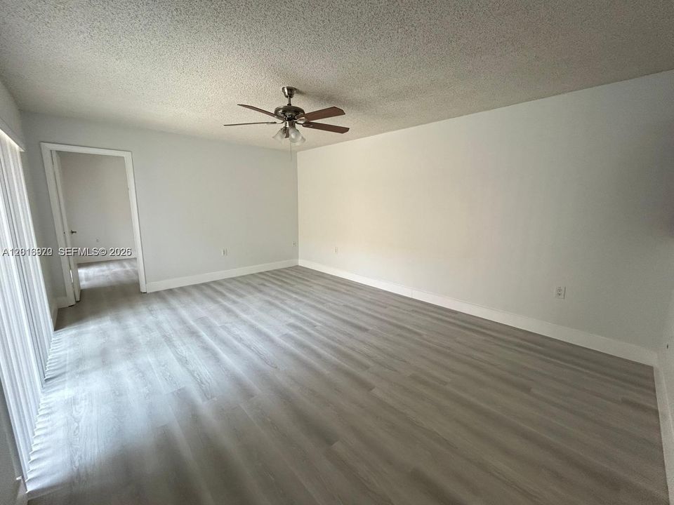 Active With Contract: $2,795 (2 beds, 2 baths, 1488 Square Feet)