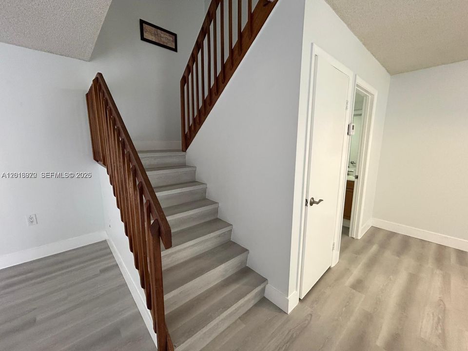 Active With Contract: $2,795 (2 beds, 2 baths, 1488 Square Feet)