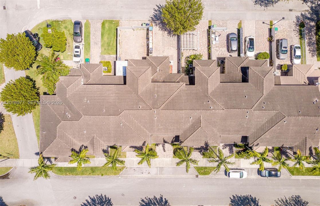 En Venta: $450,000 (4 camas, 2 baños, 1850 Pies cuadrados)
