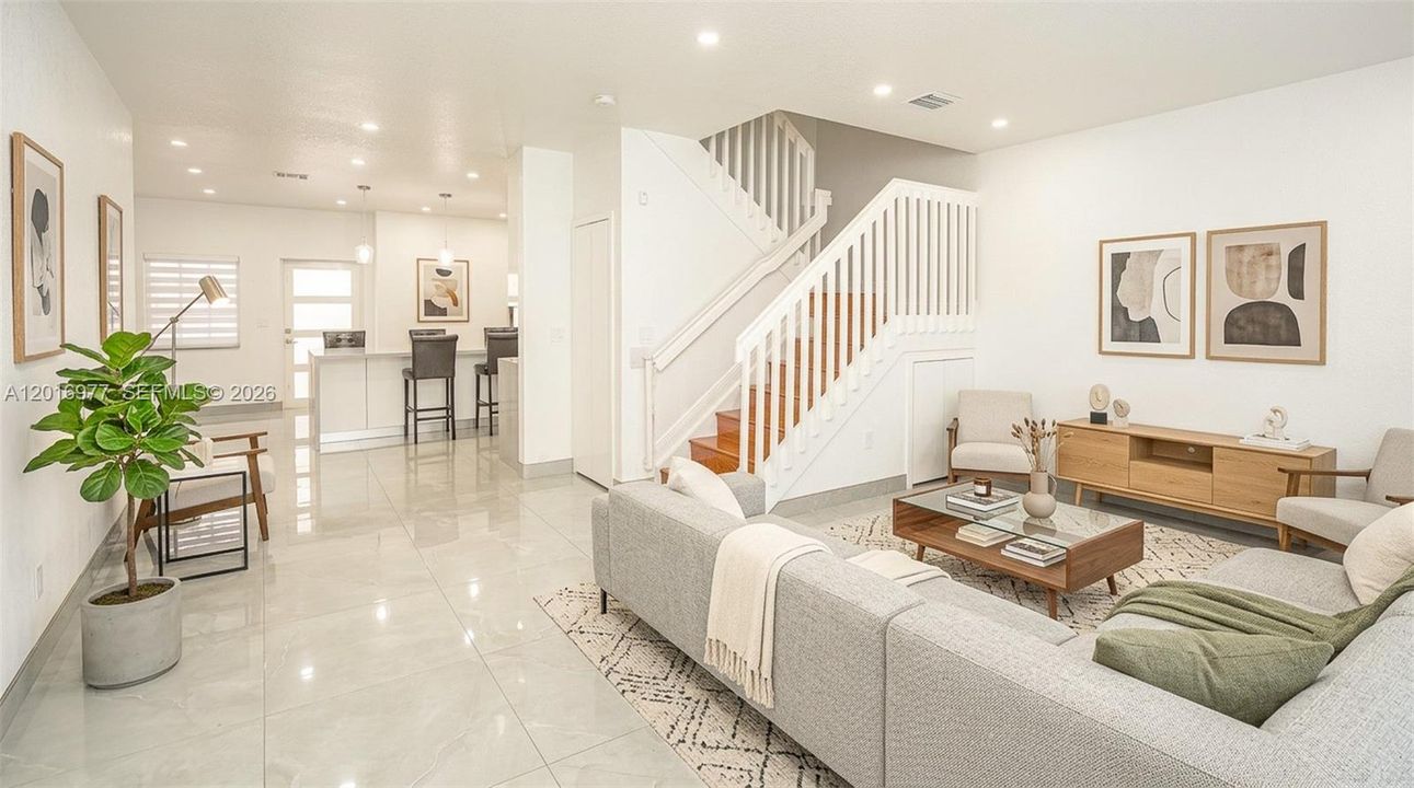 En Venta: $450,000 (4 camas, 2 baños, 1850 Pies cuadrados)
