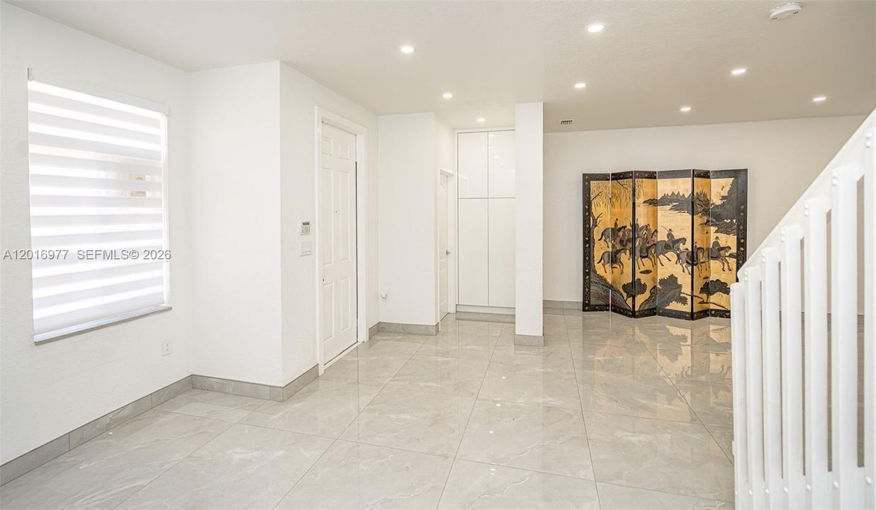 En Venta: $450,000 (4 camas, 2 baños, 1850 Pies cuadrados)