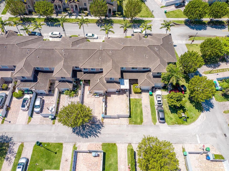 En Venta: $450,000 (4 camas, 2 baños, 1850 Pies cuadrados)