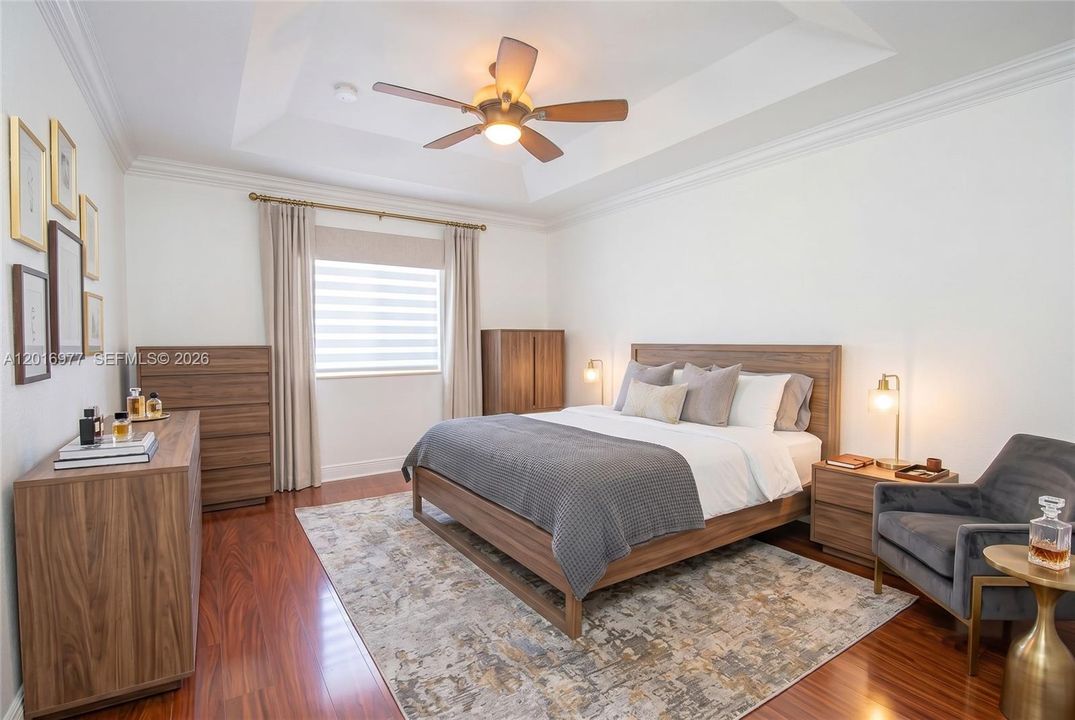 En Venta: $450,000 (4 camas, 2 baños, 1850 Pies cuadrados)