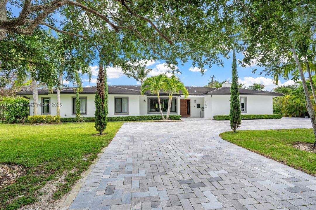 For Sale: $3,250,000 (5 beds, 5 baths, 3450 Square Feet)