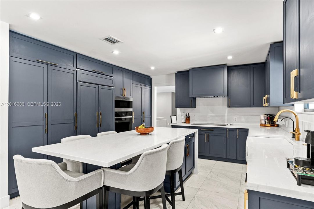 For Sale: $3,250,000 (5 beds, 5 baths, 3450 Square Feet)