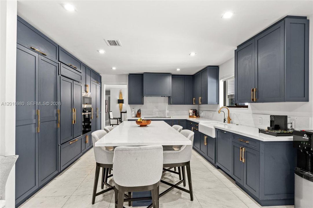 For Sale: $3,250,000 (5 beds, 5 baths, 3450 Square Feet)