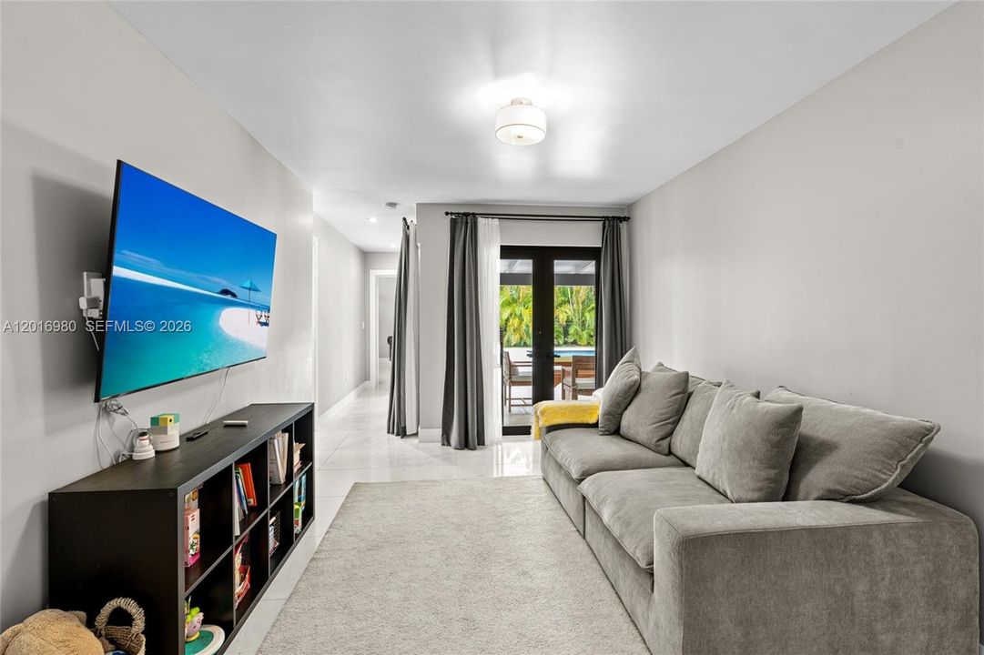 For Sale: $3,250,000 (5 beds, 5 baths, 3450 Square Feet)