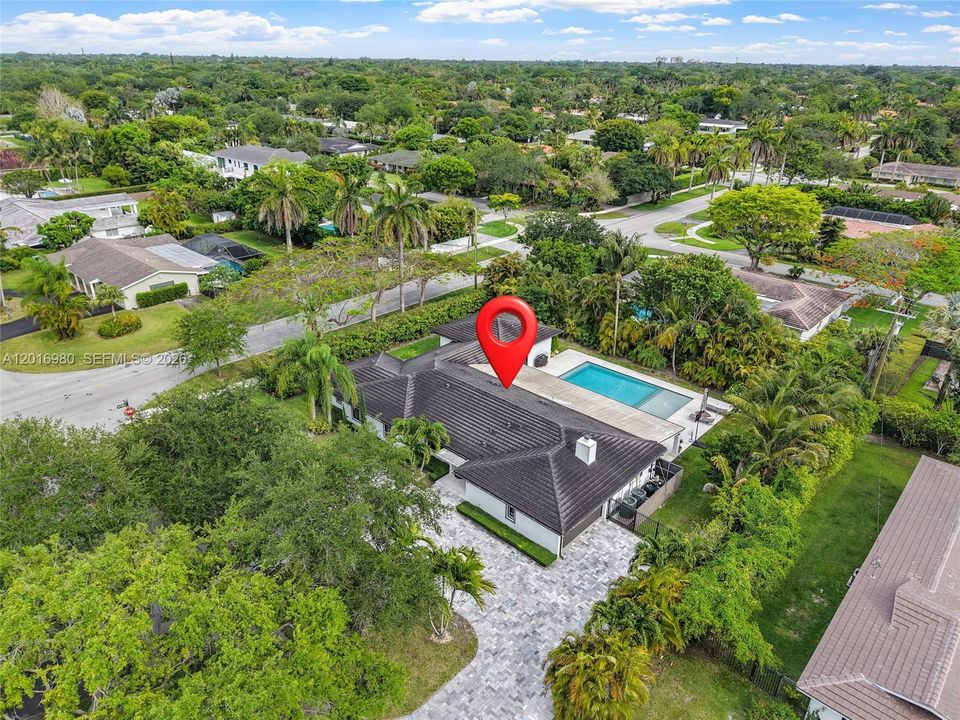 For Sale: $3,250,000 (5 beds, 5 baths, 3450 Square Feet)