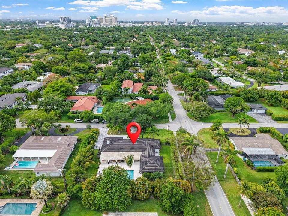 For Sale: $3,250,000 (5 beds, 5 baths, 3450 Square Feet)