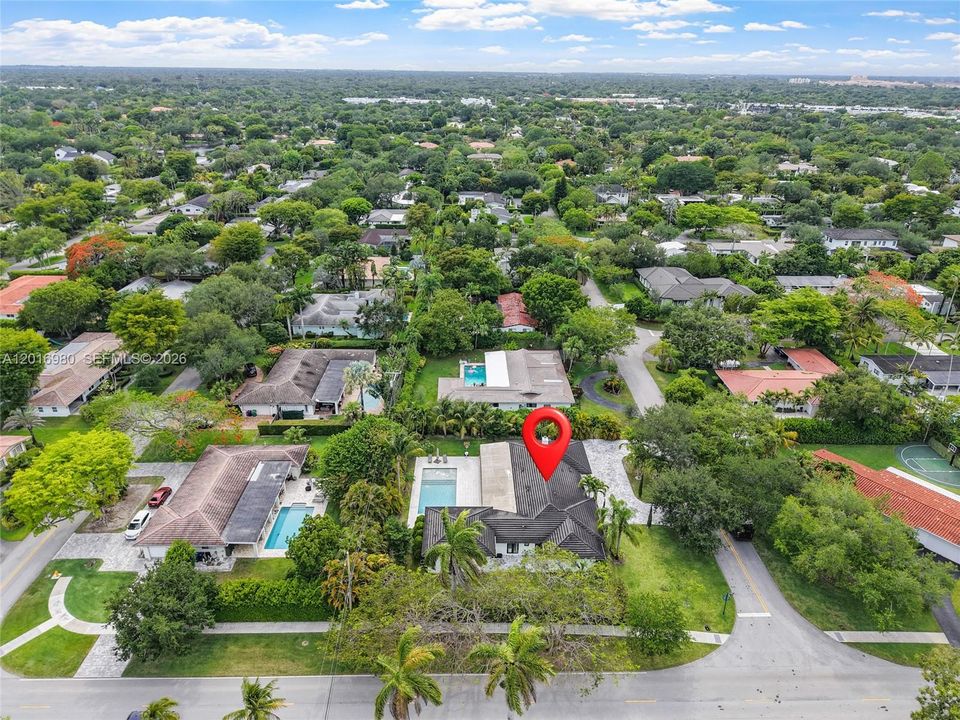 For Sale: $3,250,000 (5 beds, 5 baths, 3450 Square Feet)