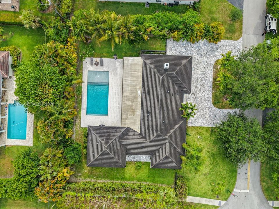 For Sale: $3,250,000 (5 beds, 5 baths, 3450 Square Feet)