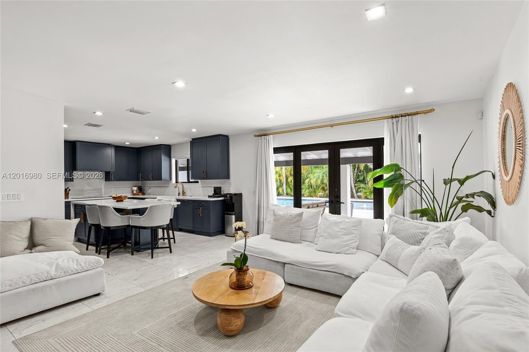 For Sale: $3,250,000 (5 beds, 5 baths, 3450 Square Feet)