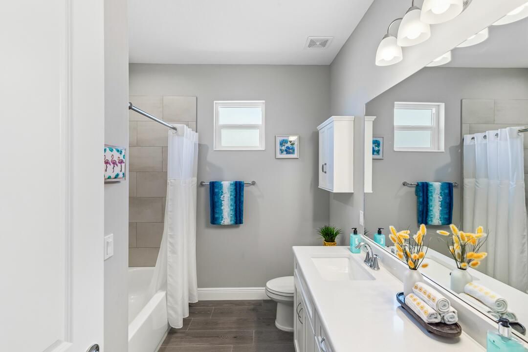 2549 SE Lyman Circle-51