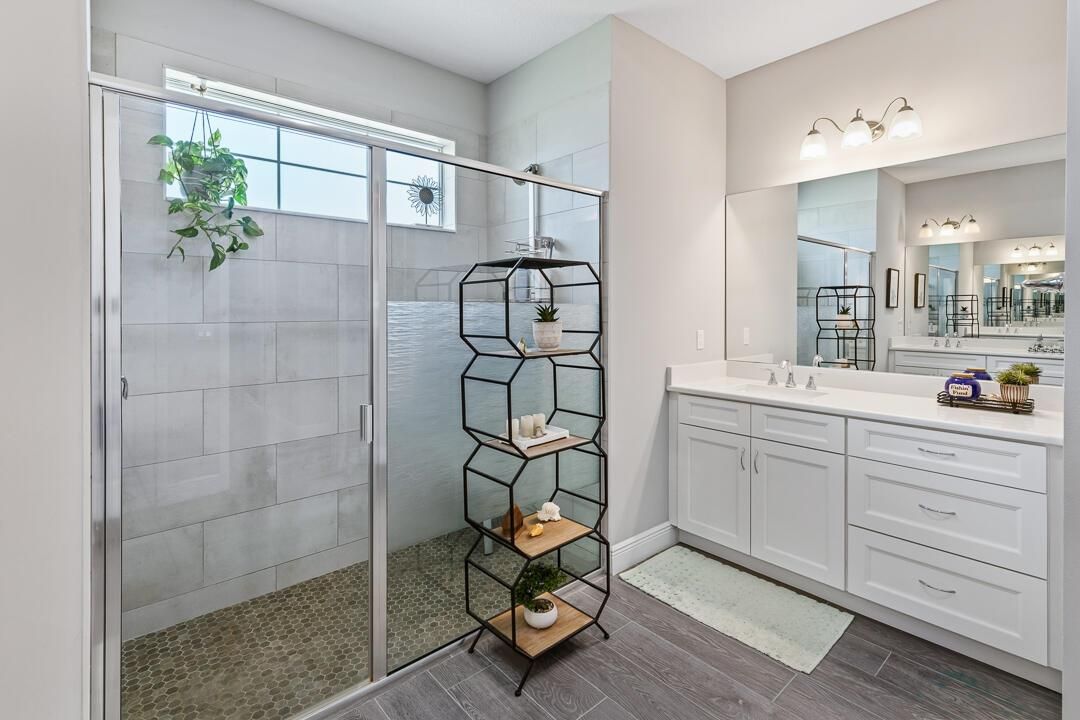 2549 SE Lyman Circle-30