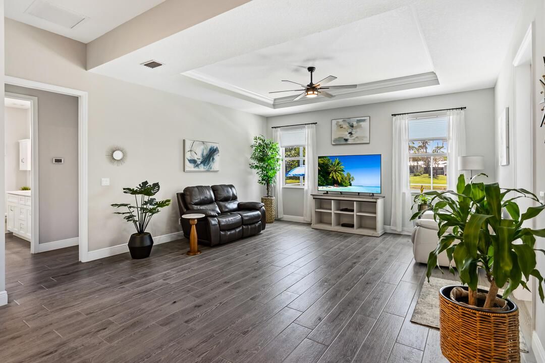 2549 SE Lyman Circle-20