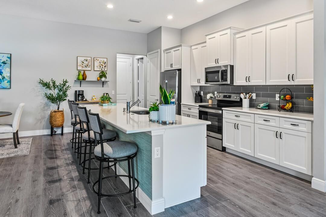 2549 SE Lyman Circle-38