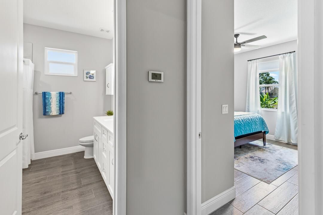 2549 SE Lyman Circle-49