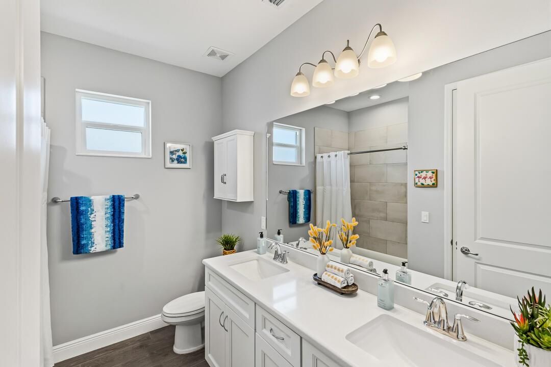 2549 SE Lyman Circle-52