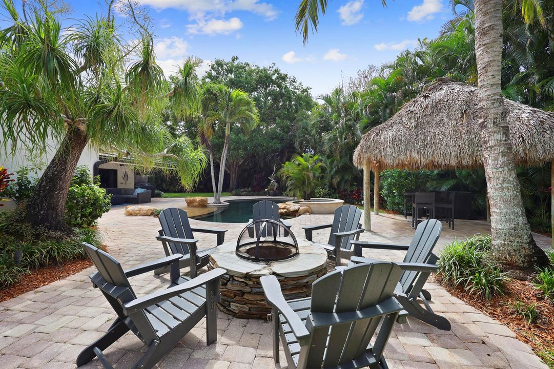 Firepit Overlooks the Pool & Tiki