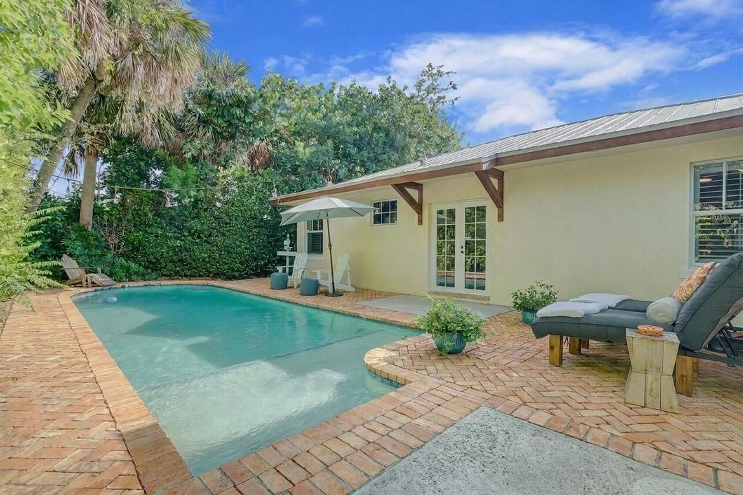 Charming back yard