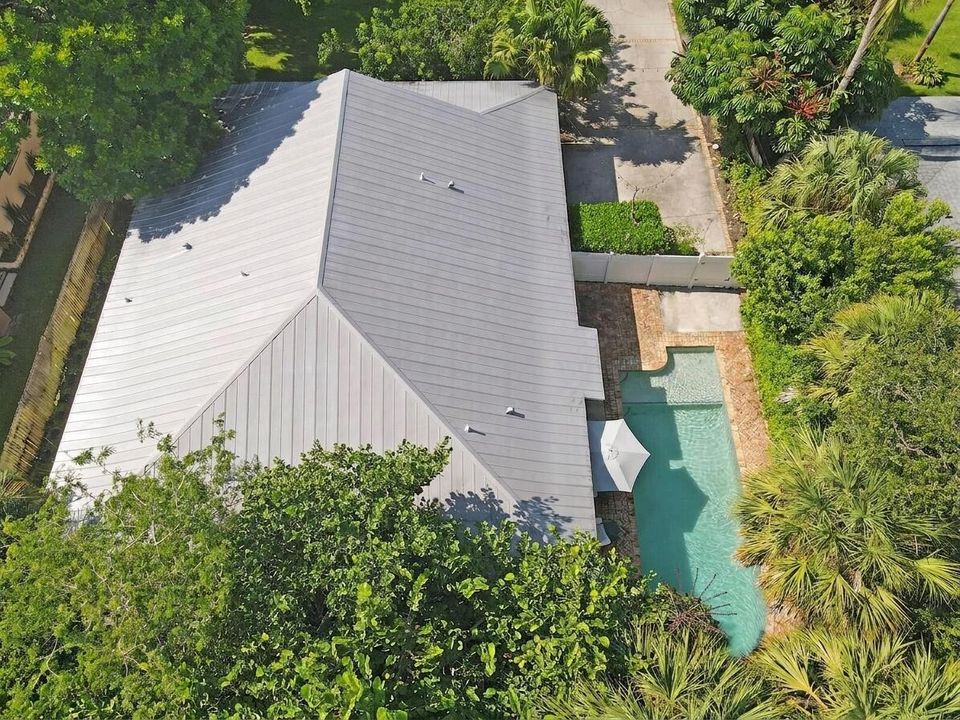 715 SW 25th place
