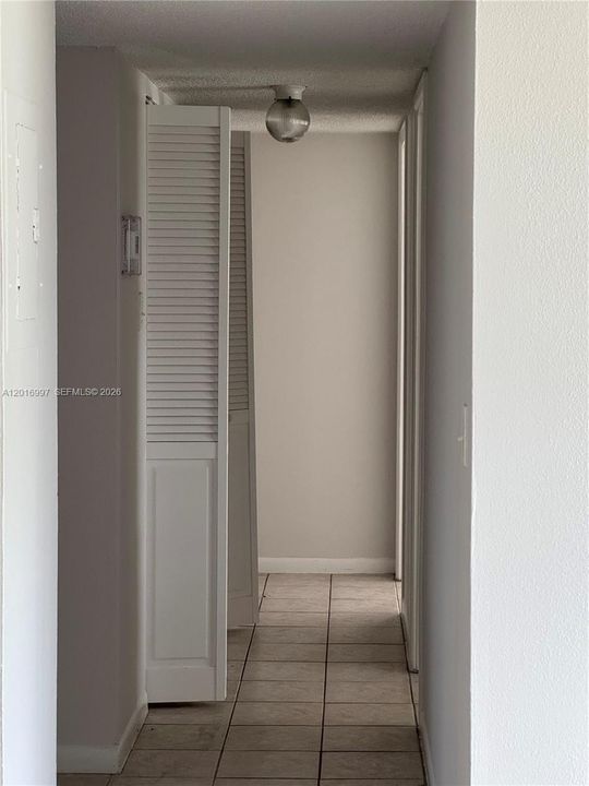 For Sale: $224,900 (3 beds, 2 baths, 1000 Square Feet)