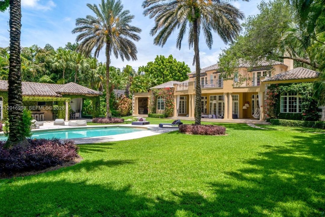 Active With Contract: $12,300,000 (6 beds, 6 baths, 7787 Square Feet)
