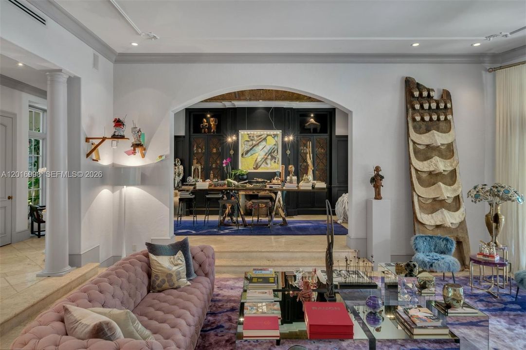 Active With Contract: $12,300,000 (6 beds, 6 baths, 7787 Square Feet)