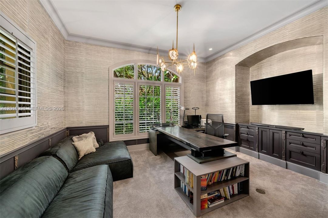 Active With Contract: $12,300,000 (6 beds, 6 baths, 7787 Square Feet)