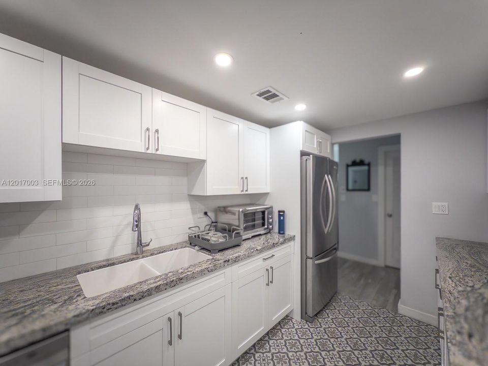 For Sale: $695,000 (2 beds, 2 baths, 1470 Square Feet)