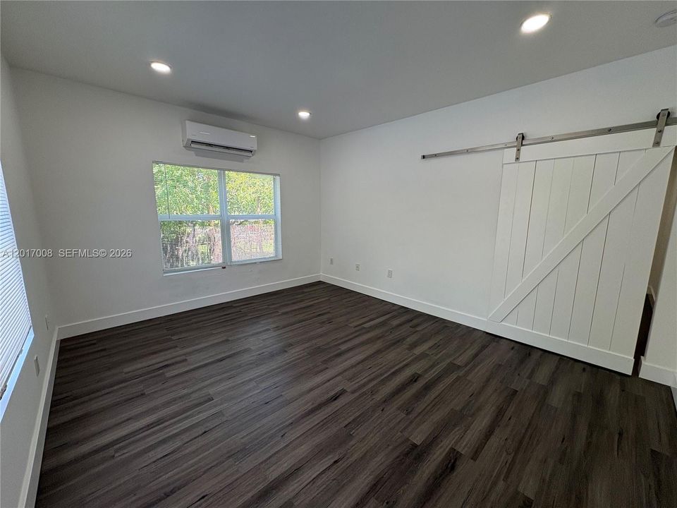 Activo con contrato: $1,700 (1 camas, 1 baños, 480 Pies cuadrados)